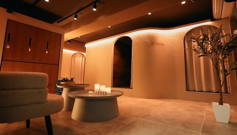 Zina 頭蓋骨小顔矯正サロン 銀座